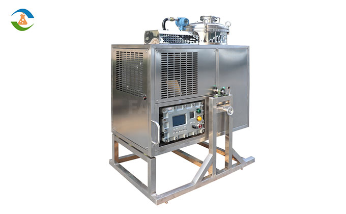 Máquina recicladora de disolventes-1